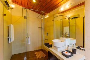 Mistair Estate 10 BR Lux Garden Cook Pool Table