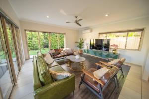 Family Friendly Funhouse close toTheme Parks