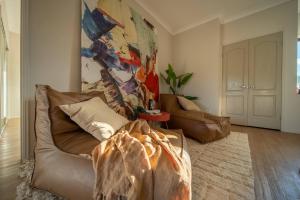 Family Friendly Funhouse close toTheme Parks