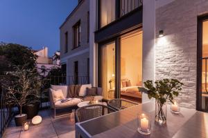 Turnkey I Henrys Tower Apartments