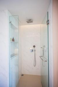 Apartment Seaview Rooftop Pool Surin beach 650m