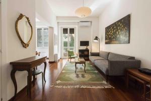 Poliziano Apartment by Mmega