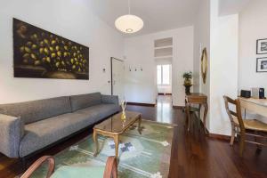 Poliziano Apartment by Mmega