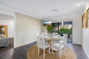 Sorrento Oasis - 5BR, Gym, Pool