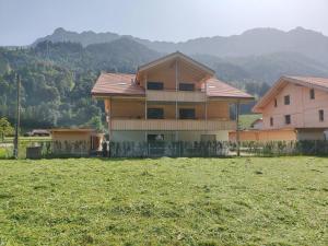 Studio 5min Blausee 20min Interlaken WIFI