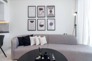 Stylish Living with a Cozy Touch