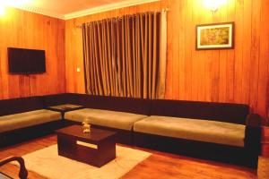 The Rosedale Grand Resort Nuwara Eliya