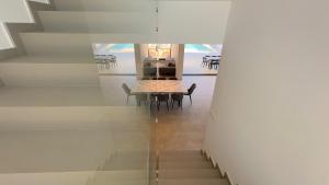 Aqua Beachfront Villas - Villa 2