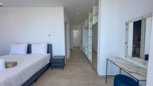 Aqua Beachfront Villas - Villa 1