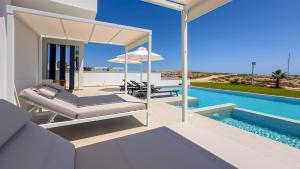 Aqua Beachfront Villas - Villa 1