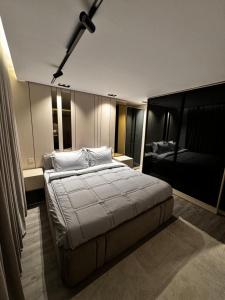 شقة مودرن غرفه وصاله