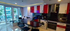 Grand Avenue Pattaya, 2bed 2baths, pool-view 66sqm