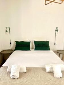 RSRC NEW AC Central & Bright 1BR apartment