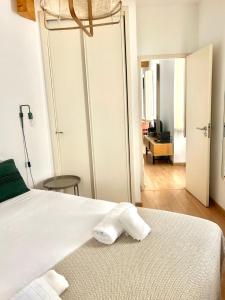 RSRC NEW AC Central & Bright 1BR apartment