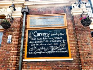 The Eastbrook Pub & Hotel