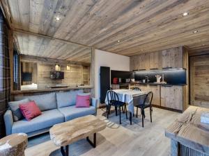 Résidence Val D'isere Village - Appartement entièrement rénové, au pied des pistes MAE-3323