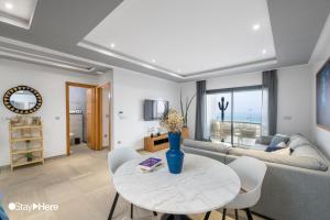 StayHere Beachfront Escape