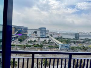 PinkDoorZ MOA Staycation at SEA Residences