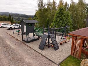 Domek z bali drewnianych w górach Jacuzzi & Balia - Osada Chełm