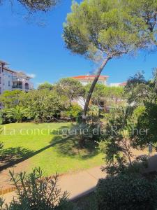 Appartement 2 personnes mer à pied au Grand Parc St Aygulf