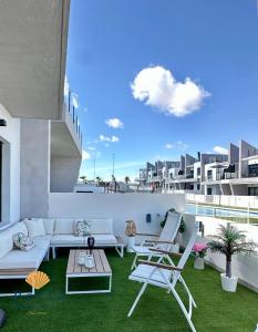 Stunning 2- Bed Flat in San Miguel