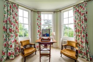 Holbecks House by Group Retreats