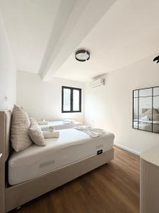 Moréa Montenegro- Modern, Sea View & Balcony