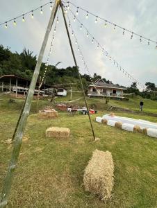 บ้านเนินเขา รีสอร์ท&แคมป์ปิ้ง