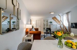 Domillion 3bdr Huge Town Hall Luxury Apt AC D3948