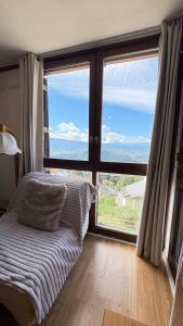 Studio 5 min centre Font-Romeu baignoire balcon
