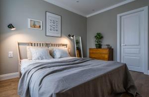 Domillion New Duplex 12ppl balconies free park N2A