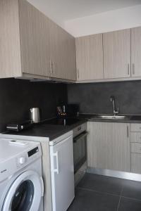 Athenean Porto Piraeus Suites -A1