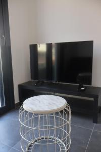 Athenean Porto Piraeus Suites -A1