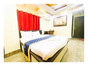 Asmit আসমিত Kolkata Full AC Room