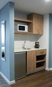 Tranquil Stay in Chic Chia 400