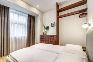 Domillion 5bdr Modern Urban Fourplex So1F