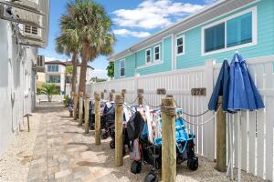 Sea Angel - Pet Friendly, Located in Siesta Key Village, Steps to Siesta Key Beach!