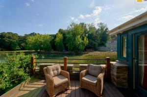 The Boathouse - Salcombe - Spring Time Tiny Home