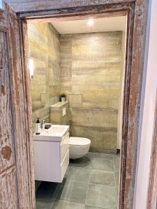 Domillion new Provence 3bdr 2bath w parking P365