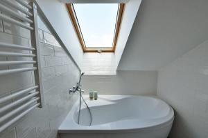 Domillion Penthouse Duplex w Terrace 18 ppl P36T