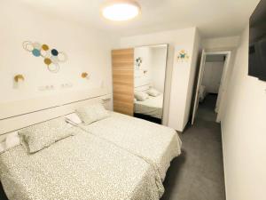 Acogedor Octavo Hábitat by CASAS COCODRILO