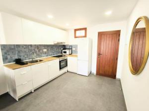 Acogedor Octavo Hábitat by CASAS COCODRILO