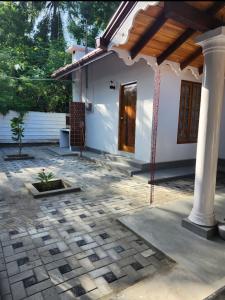 Entire 2 Bedroom Villa in Jaffna