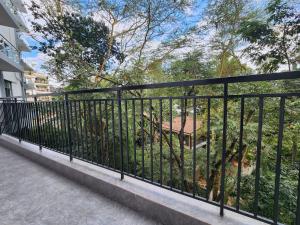 Cozy and homely 2-Bedroom Furnished Suite near Riverside square at Winchester Gardens Riverside Drive