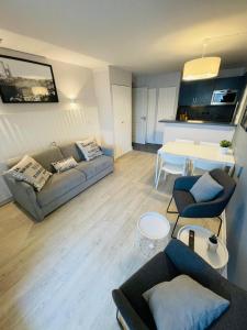 Appt 2 pièces 2 pers avec piscine tennis parking gratuit 156