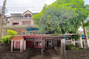 Sunshiny-BB Hostel near Punnavithi BTS station