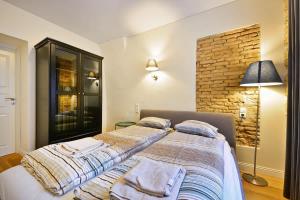 Domillion old town duplex 14ppl free parking L4D