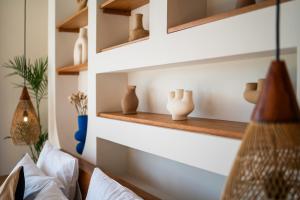 New Luxury villa walk to Atlas, Finns and Berawa beach