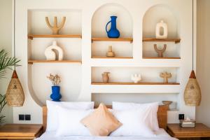 New Luxury villa walk to Atlas, Finns and Berawa beach