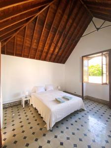 Comfortable Room in Historic Casa Quesada Shared House